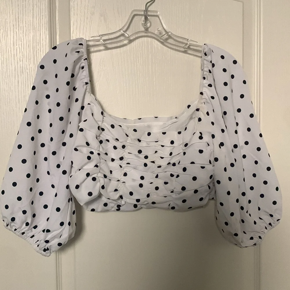 Size M SHEIN Ruched women’s Top sexy summer wear weather blouse polka dots used - Picture 9 of 14